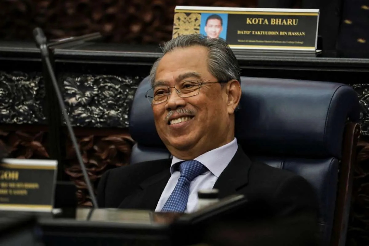 Berunjuk rasa di gedung parlemen, kubu oposisi Malaysia minta Muhyiddin segera mundur