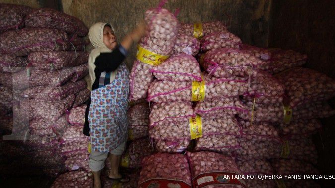 Di Bandung, bawang putih naik Rp 12.000 tiap hari