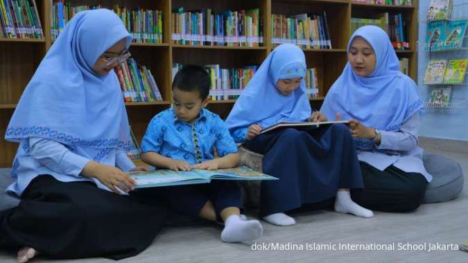 Pendidikan Akademik dan Spiritual yang Berusaha Diterapkan Madina Islamic 