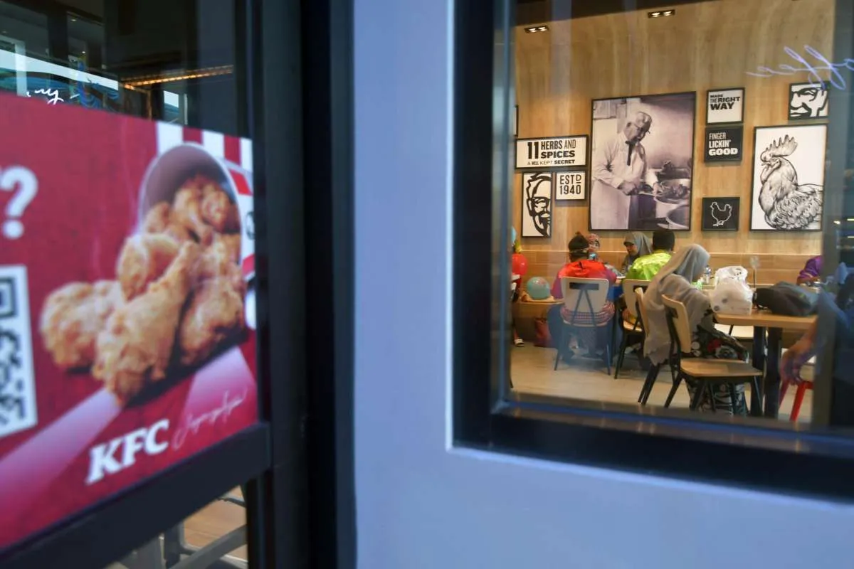 Fast Food Indonesia (FAST) Akuisisi 70% Saham Jagonya Ayam Indonesia
