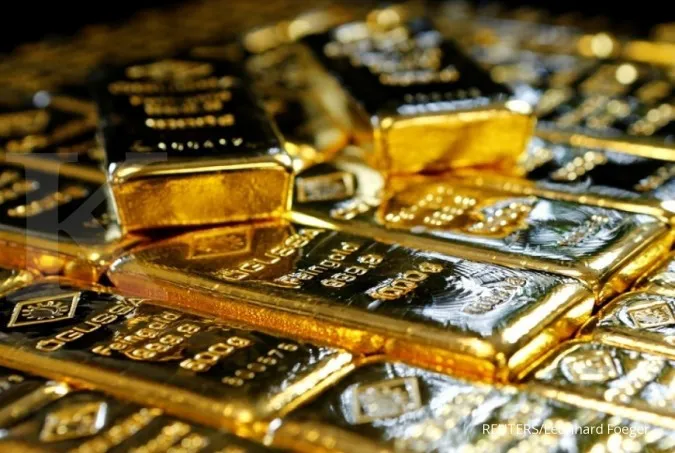 Gold hits 2-month high as global tensions bolster safe-haven demand