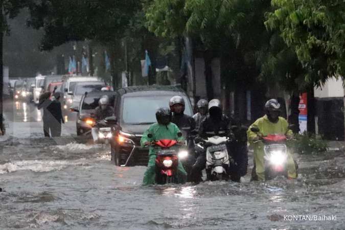 Jakarta & Sekitarnya Waspada Bencana, Simak Peringatan Dini Cuaca Besok Hujan Deras