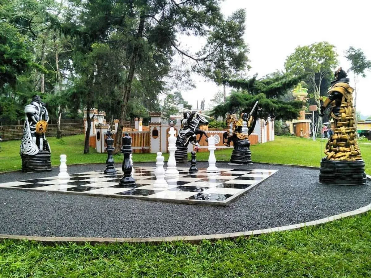 Harga tiket cuma Rp 20.000, Tawangmangu Wonder Park bisa jadi pilihan tempat liburan