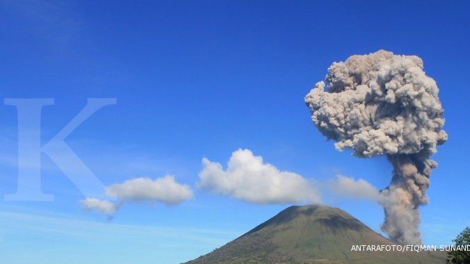 Empat gunung di Sulut berstatus waspada