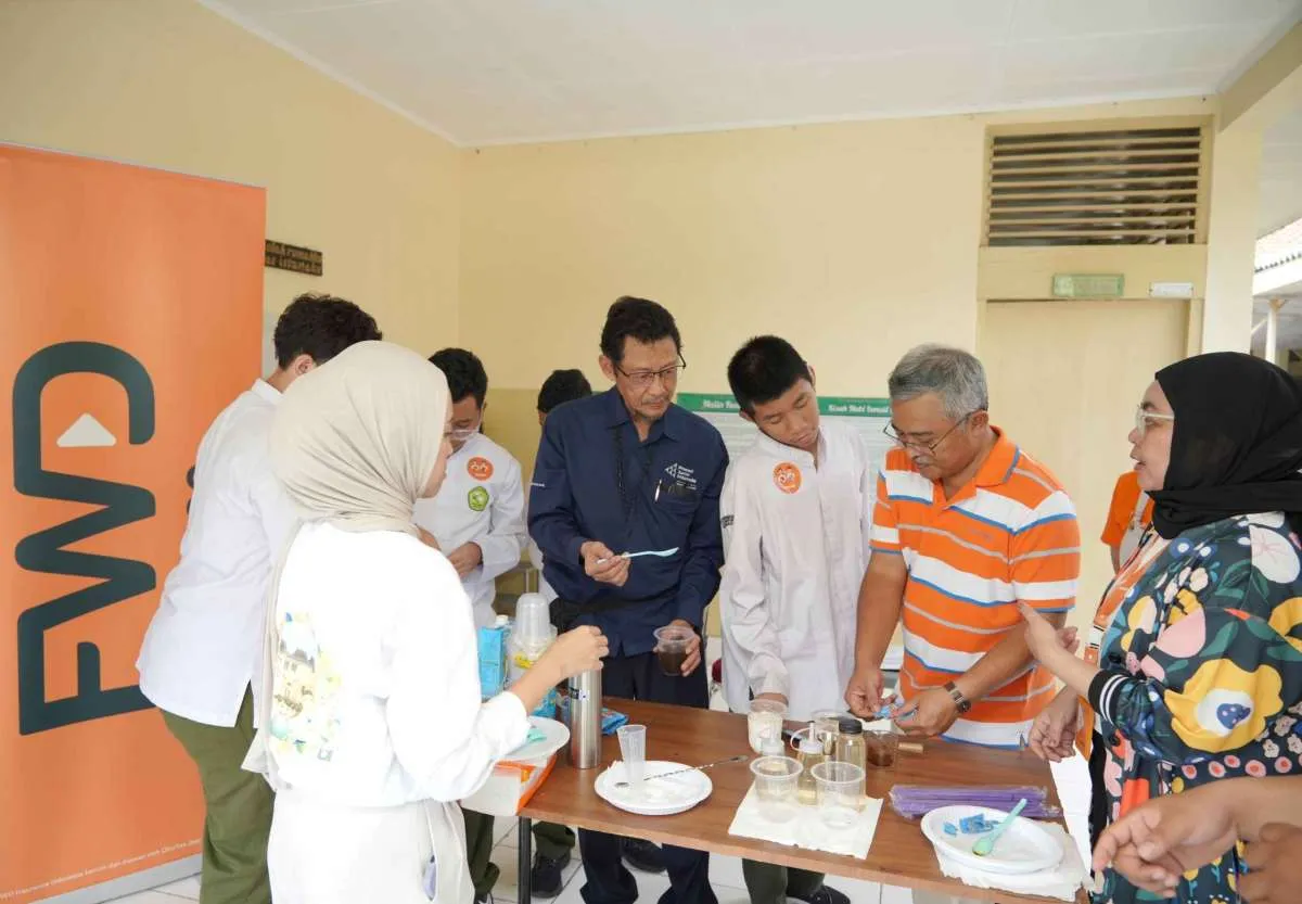 Hadapi Tantangan Sosial, FWD Insurance Hadirkan Community Care Month