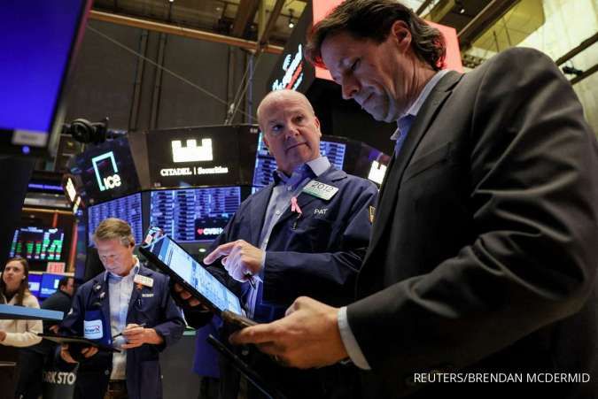 Wall Street Melemah, Dipicu Penurunan Saham Apple