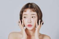 5 Bedak Tabur Ini Atasi Minyak Berlebih: Makeup Tahan Lama, Tampilan Fresh Instan