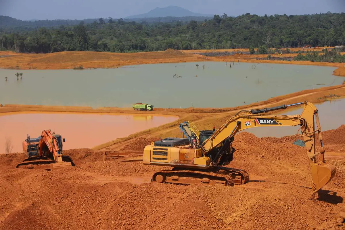Relaksasi DHE SDA Diberikan Untuk Empat Negara, Ekonom Ingatkan Risikonya