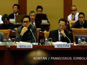 Bahas anggaran, DPR dan pemerintah masih berpolemik 