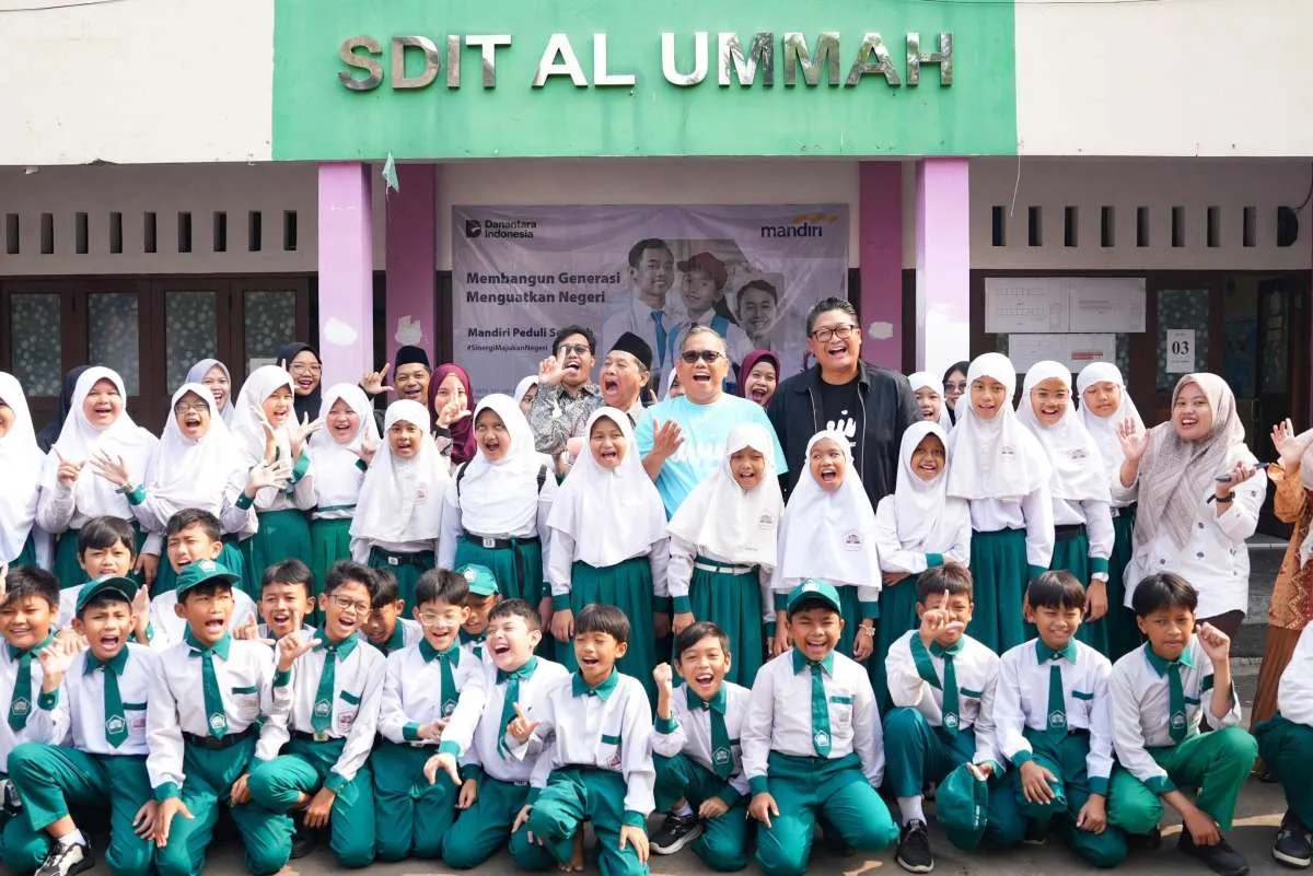 Dukung Pendidikan, Bank Mandiri Perkuat Fasilitas 27 Sekolah di Indonesia