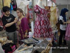 Sentra penjahit Mayestik: Habis beli kain, bisa langsung dijahit (1)