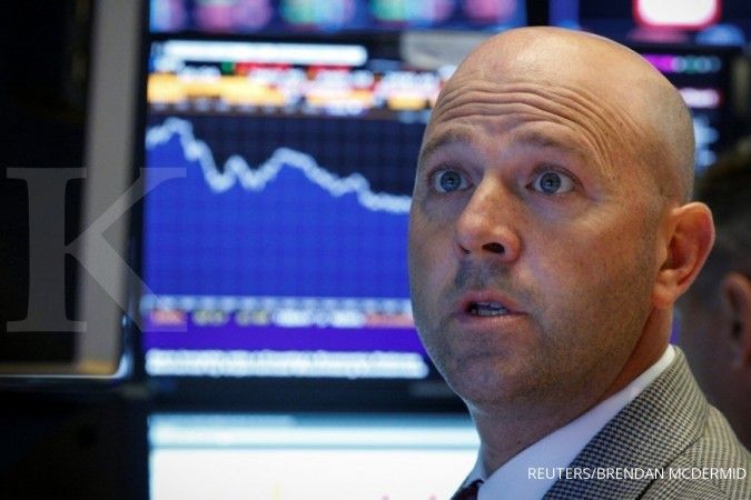 Penasihat utama Trump mundur, Wall Street melempem