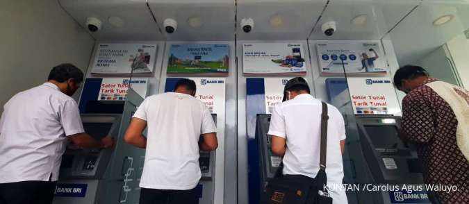 Penyaluran Kredit Tumbuh, Laba Bersih Bank Besar Naik Pesat