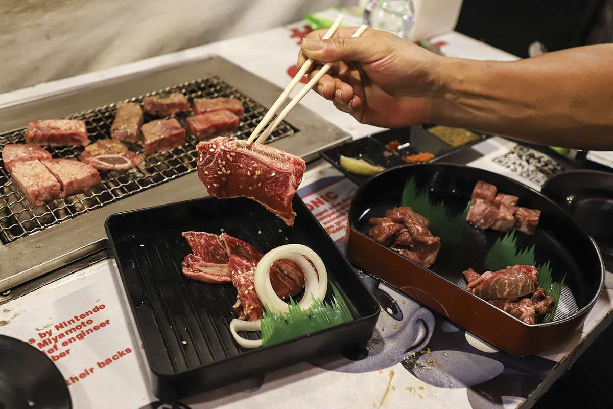 Oishi! Nikmat Menu Kaki Lima ala Teras Japan , Langsung Diolah di Meja Sendiri