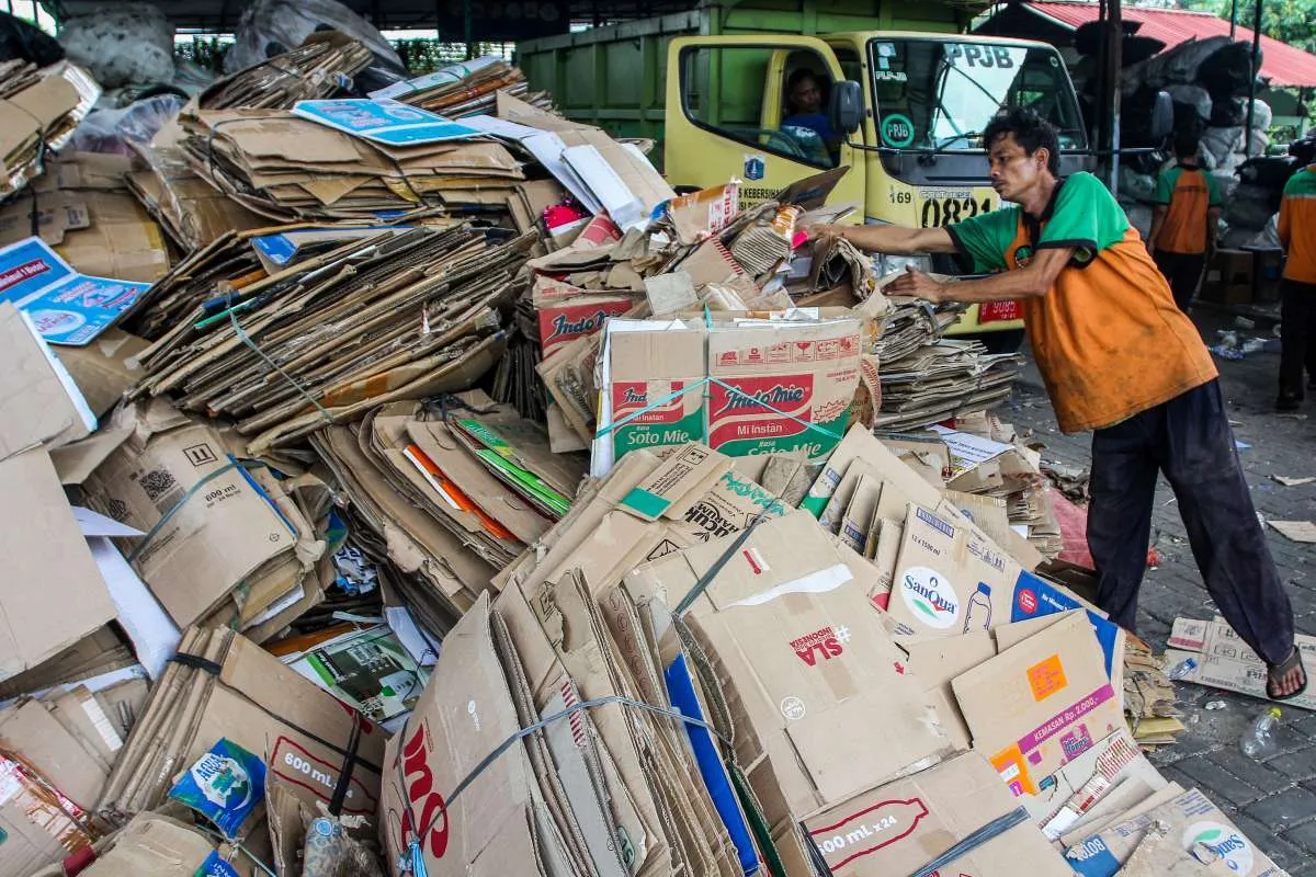 Usai Pesta HUT ke-80 RI, DLH Jakarta Angkut 79 Ton Sampah dari Monas