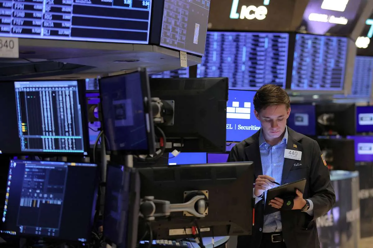 Wall Street: Indeks S&P 500 dan Nasdaq Ditutup Melemah, Terseret Kekhawatiran Resesi