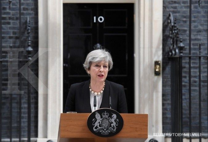 Lagu Theresa May pembohong jadi hits di Inggris 