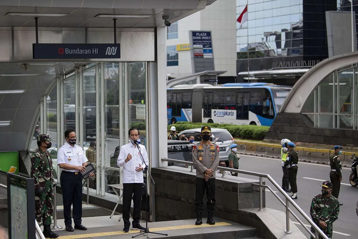 Kenapa mulai hari ini Jokowi terjunkan TNI & Polri untuk disiplinkan PSBB?