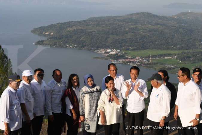 Presiden Jokowi ancam akan mencabut izin perusahaan yang mencemari Danau Toba
