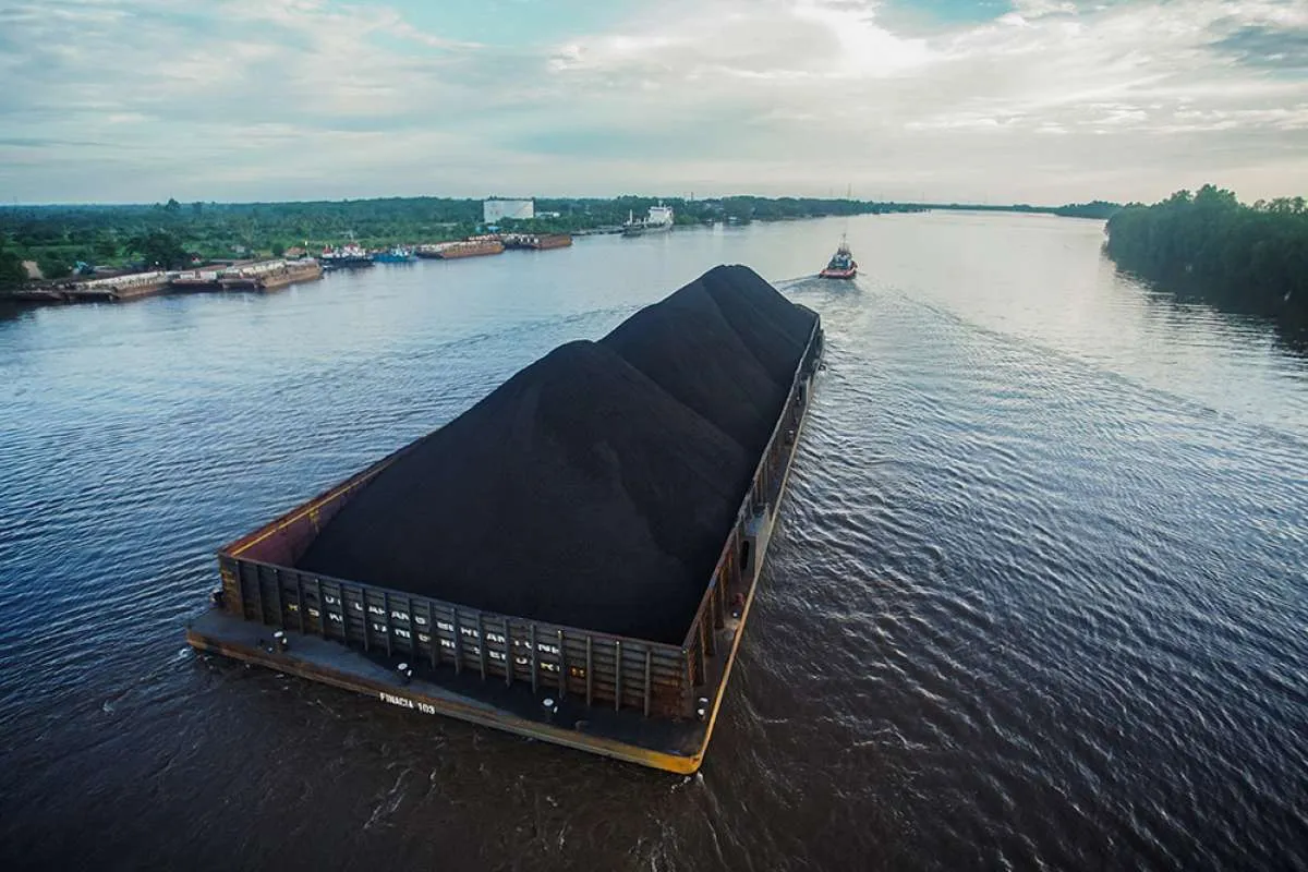 Akibat banjir di Kalimantan, produksi dan distribusi batubara tersendat 