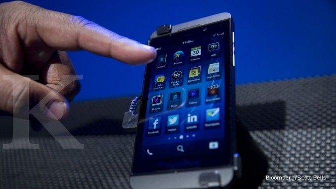Telkomsel & Indosat siap adu paket BlackBerry 10