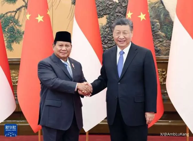New Indonesia Leader Visits China, Promises Close Ties