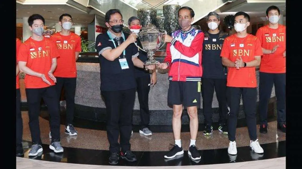 Jokowi apresiasi tim bulu tangkis putra Indonesia yang juara Piala Thomas 2020