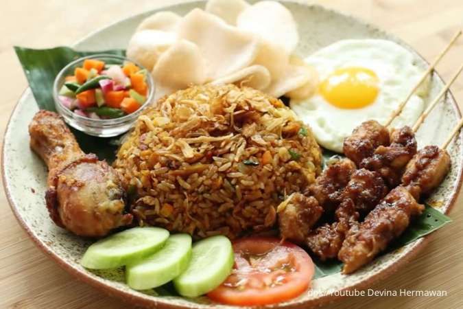 Resep Nasi Goreng Kampung Lengkap dengan Sate hingga Ayam Goreng