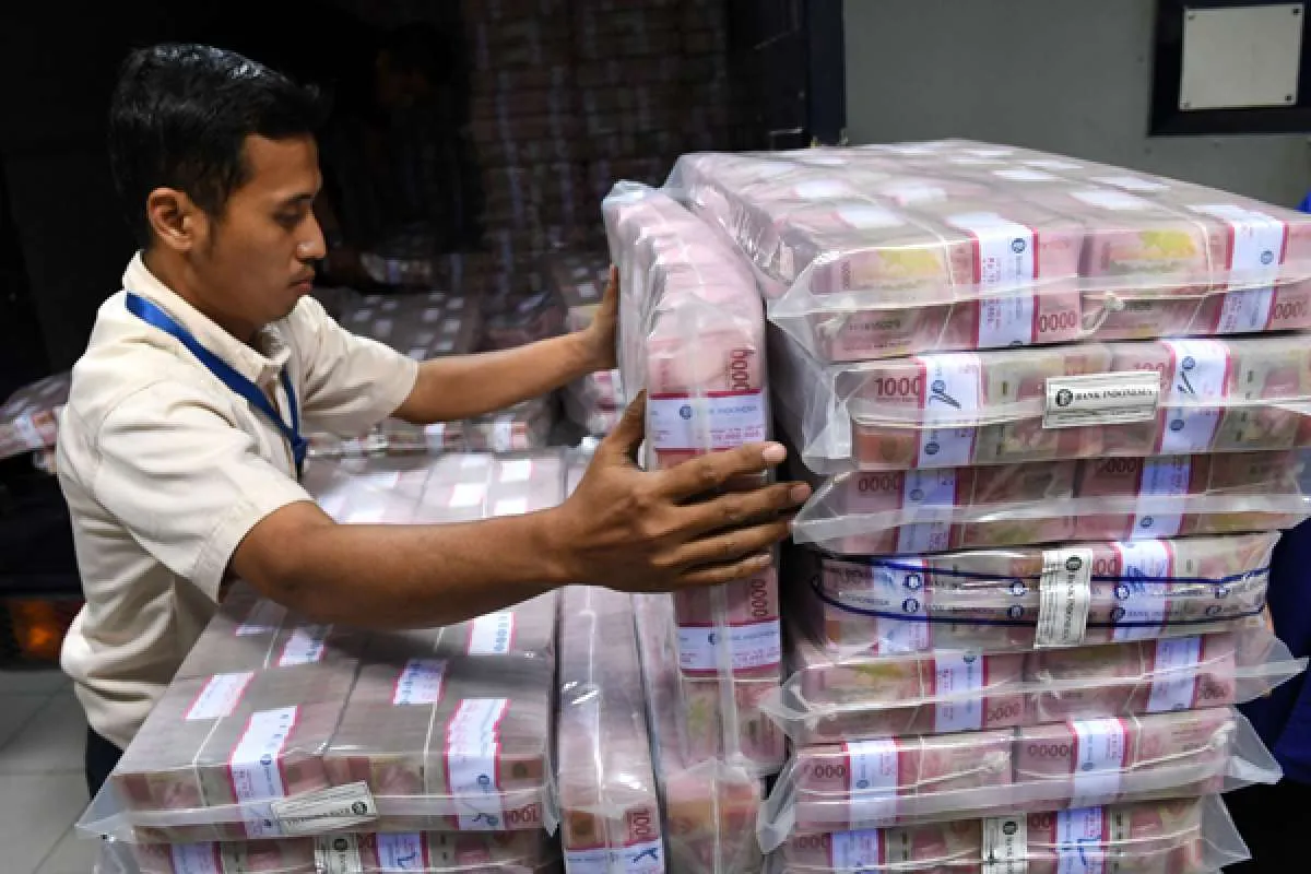 Ekonom ini memperkirakan BI masih akan lanjutkan intervensi untuk menjaga rupiah