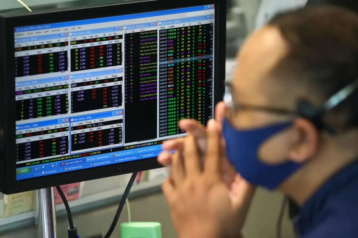IHSG turun tipis ke 5.112,99 pada akhir perdagangan Selasa (28/7)