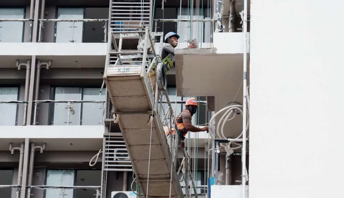 Beli saham BSDE dan CTRA di tengah penjualan apartemen yang tertahan