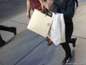 Saat Konsumen Amerika Menahan Belanja, China Membuang Duitnya