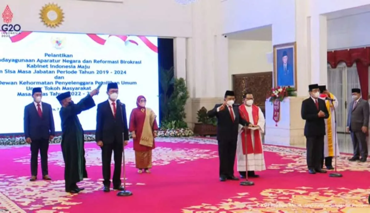 Selain Menteri PAN-RB, Jokowi Resmi Lantik Anggota DKPP Masa Tugas 2022-2027