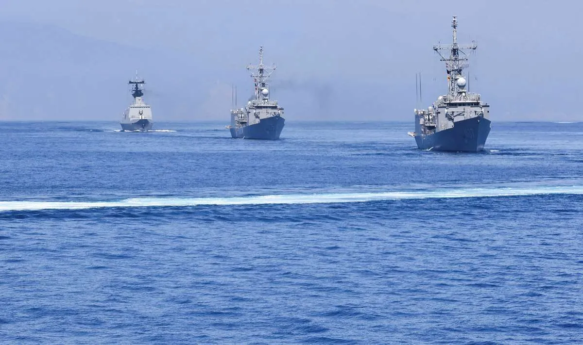 Dua Kapal Perang AS Berlayar Melewati Perairan Internasional di Selat Taiwan