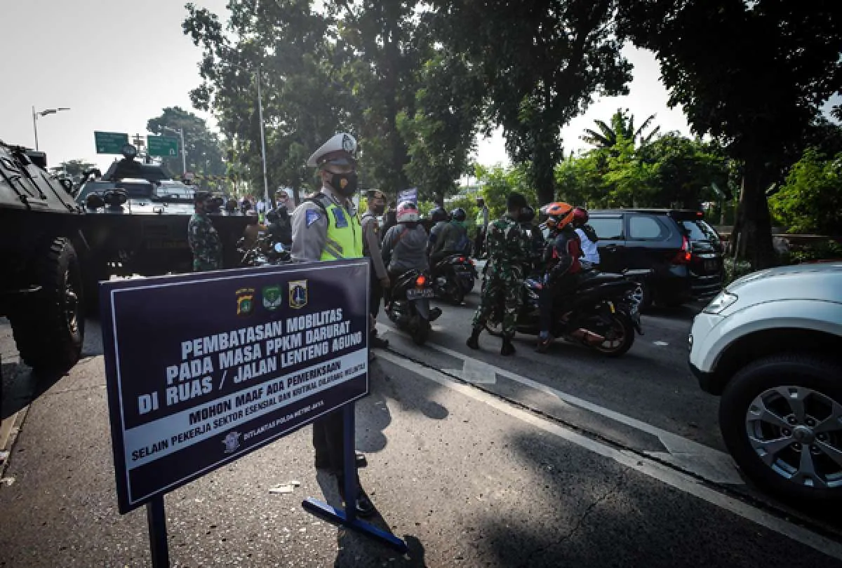 Mulai Rabu 11 Agustus, Polda Metro Jaya hentikan penyekatan PPKM di 100 lokasi