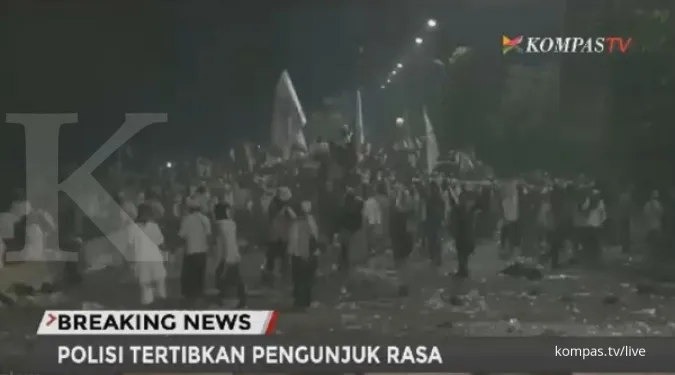 Demo went up to riot, police shooted tears gas
