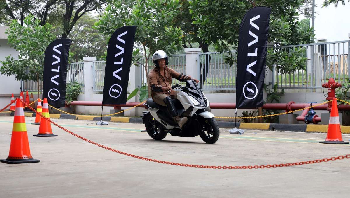 ALVA Cervo X Gunakan Baterai LFP dengan Boost Charger