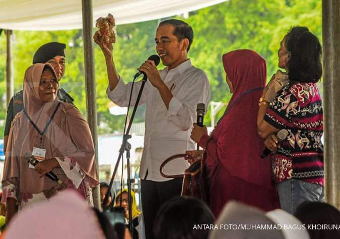 Tinjau program Mekaar, Jokowi ingatkan nasabah untuk menjaga kepercayaan
