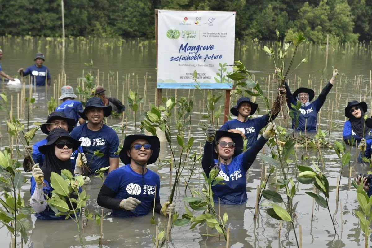 Ribuan Pekerja Medco E&P Turut Tanam dan Donasi Pohon di Lahan Kritis