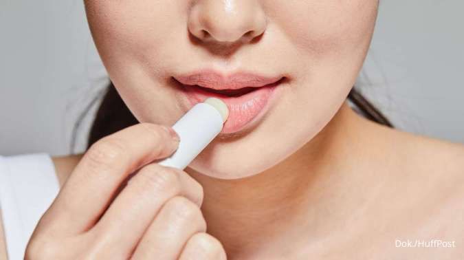 4 Manfaat Lip Balm SPF untuk Kesehatan Bibir, Tak Hanya Bikin Lembab