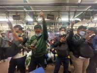 Laba Bersih Emiten Telko Tertekan Penurunan ARPU, Intip Rekomendasi Sahamnya