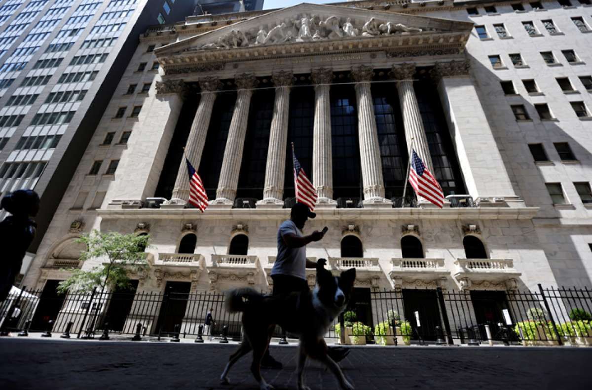 Wall Street: Dow Jones, S&P 500, dan Nasdaq Menguat Ditopang Harapan kepada The Fed