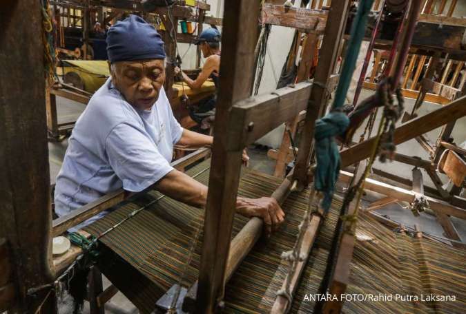 Manfat dan Mudarat Membentuk BUMN Tekstil