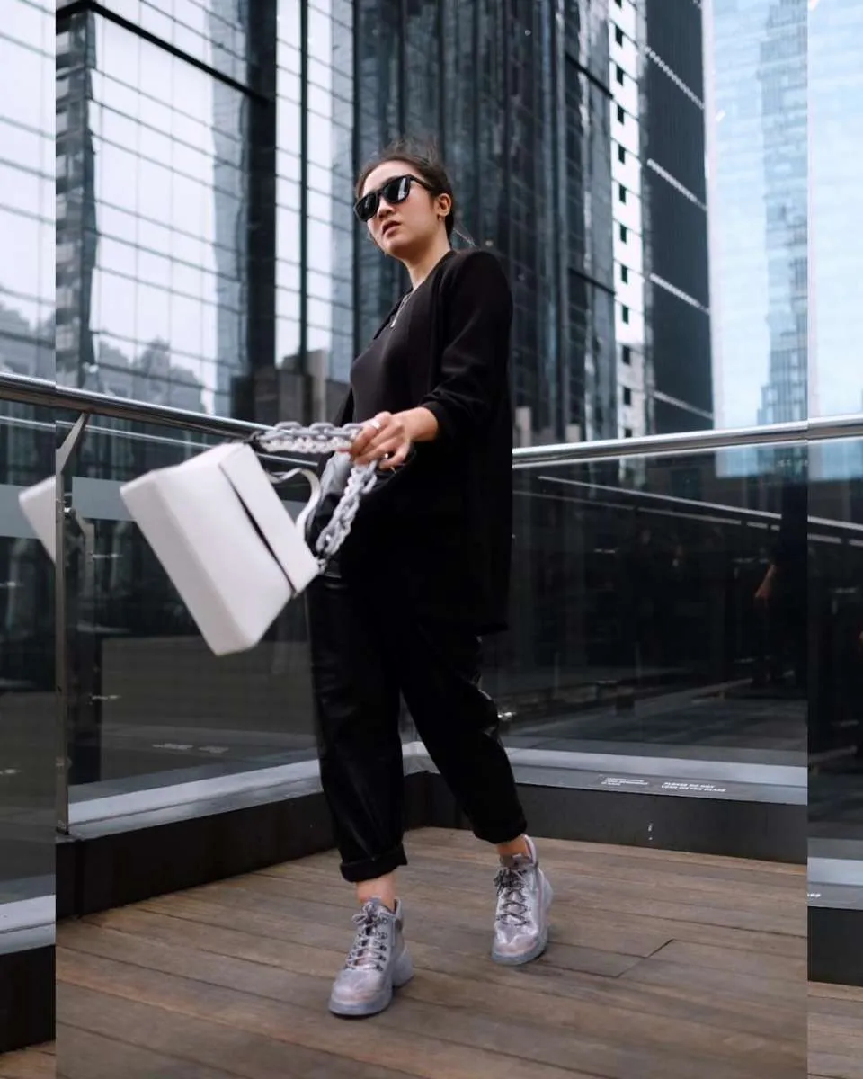 Tampil gaya awal tahun 2021 dengan koleksi Charles & Keith