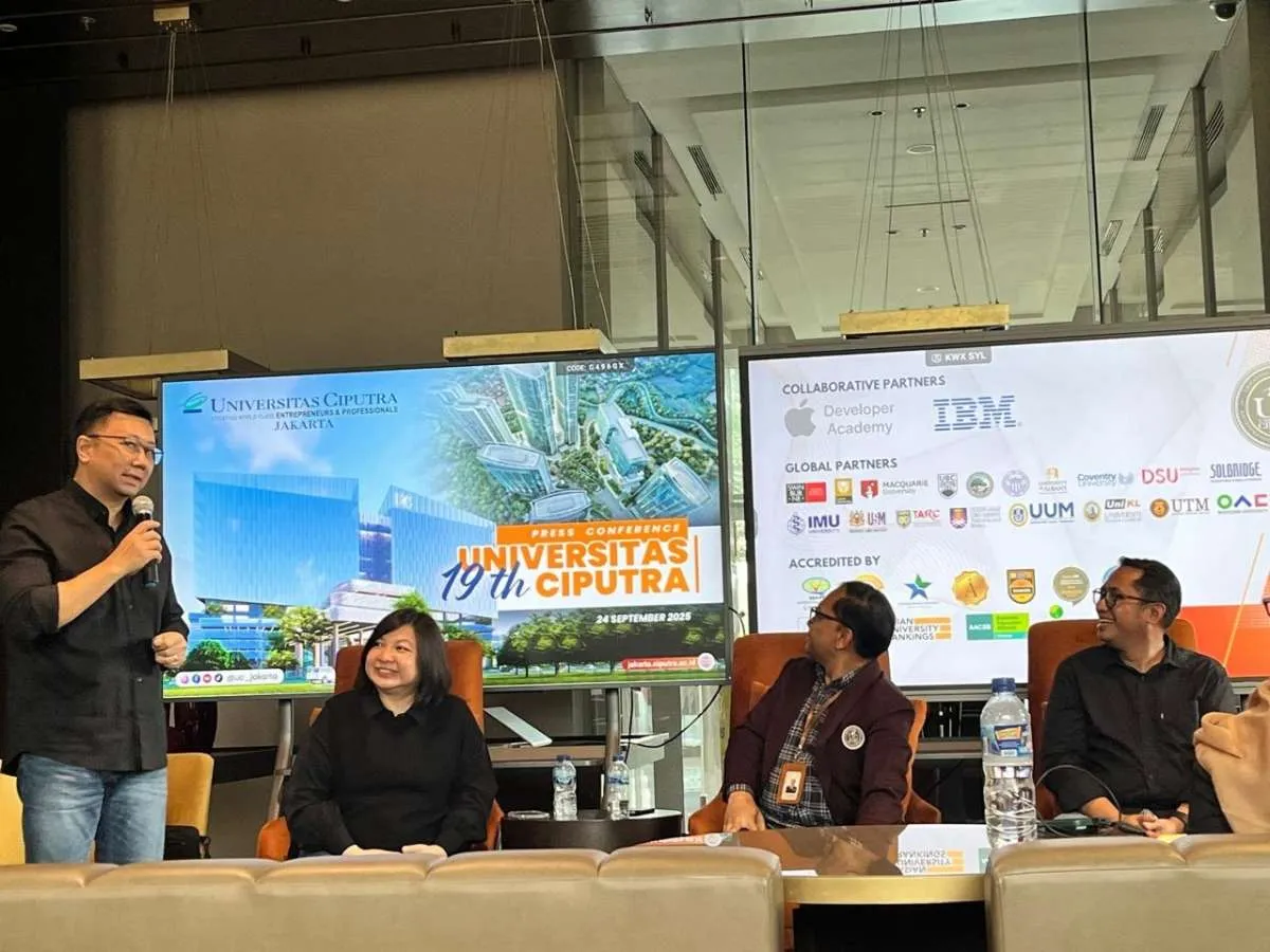 Universitas Ciputra Bertransformasi Jadi Kampus Entrepreneurship Berbasis AI