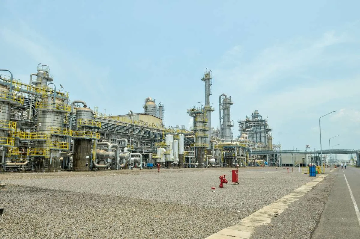 Prospek TPIA Usai Akuisisi Saham Shell di Singapore Energy and Chemicals Park