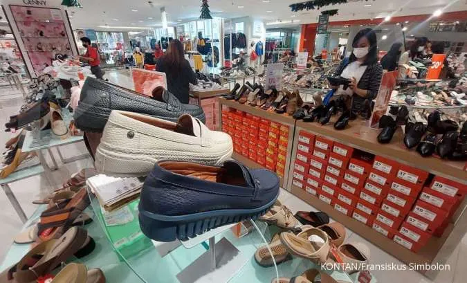 Pilihan Sepatu Kerja Wanita, 5 Model Ini Jamin Kenyamanan & Trendi Seharian