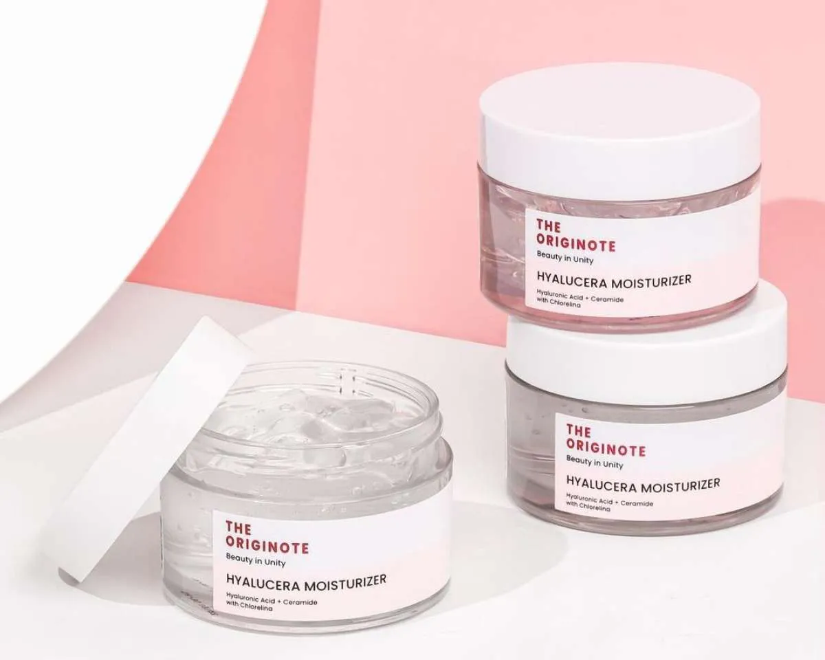 Bedak Sering Cracky? Intip Moisturizer Hyaluronic Acid yang Bikin Makeup Nempel