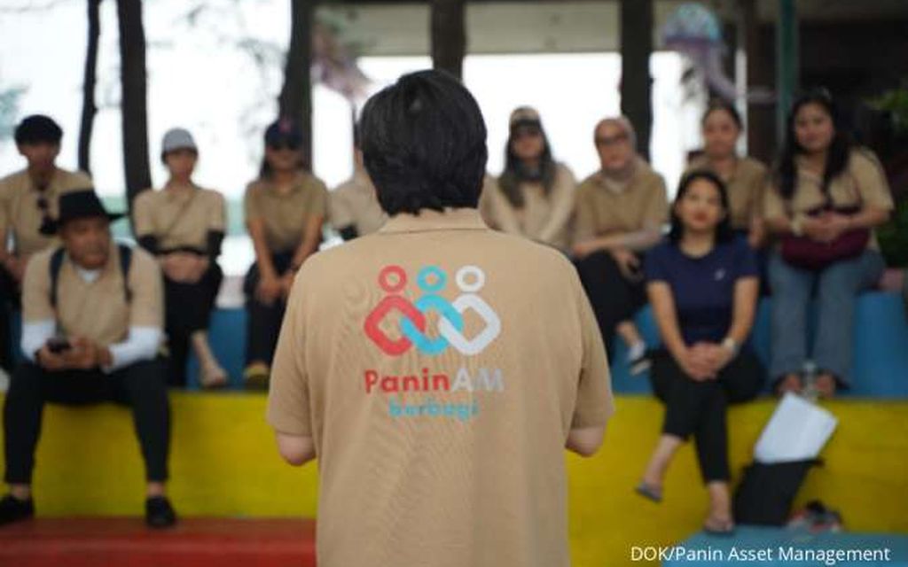  Panin AM Berbagi di Kepulauan Seribu: Birukan Laut Hijaukan Bumi 