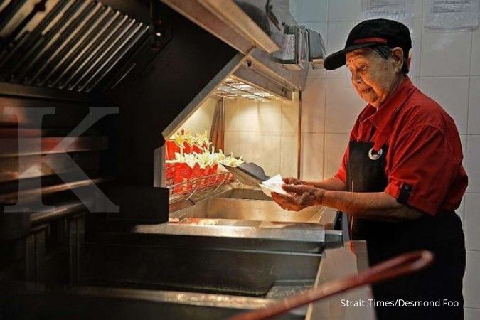 Usia 92 tahun, inilah karyawan tertua McDonald's